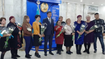 Фотография к новости: Жаңаарқада 15 көпбалалы отбасы қоныс тойын тойлады