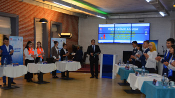 Фотография к новости: ﻿Шымкенттік студенттер сыбайлас жемқорлыққа қарсы дебат өткізді