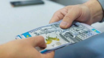 Фотография к новости: Пара алған бөлім басшысына 4,5 млн теңге айыппұл салынды