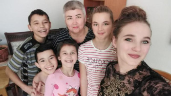 Фотография к новости: Асыранды 13 балаға туғанындай болған қамқор ана 