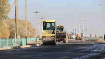 Фотография к новости: Қазақстанда ауылдардың жартысында жолды жөндеу қажет етеді – Скляр 