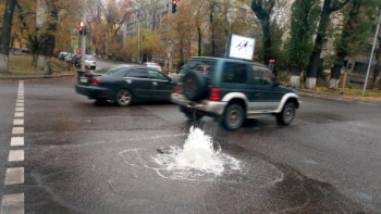 Фотография к новости: Алматы көшелерін тағы да су басты