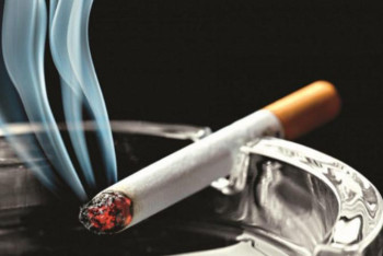 Фотография к новости: Темекі түтіні балалардың көз жанарына әсер етеді