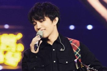 Фотография к новости: Димаш Құдайбергеннің жаңа видеосы 12 сағатта 120 млн қаралым жинады