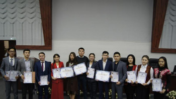 Фотография к новости: Студенттер арасында республикалық жыр мүшәйрасы өтті