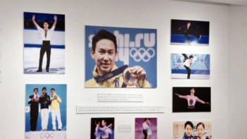 Фотография к новости: Оңтүстік Кореяда Денис Тенді еске алу көрмесі ашылды 