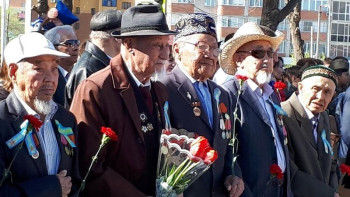 Фотография к новости: Сапарбаев ардагерлерге бірыңғай төлем көлемін белгілеуді тапсырды