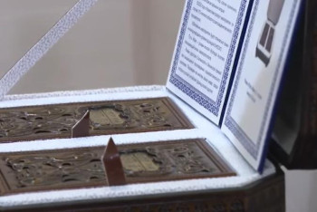 Фотография к новости: Путин Тоқаевқа алтынмен апталған шахмат тарту етті