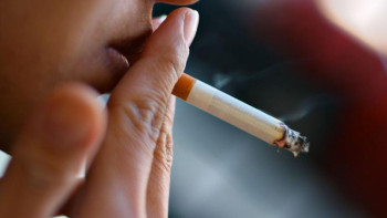 Фотография к новости: Ұшақта шылым шеккен Өзбекстан азаматына айыппұл салынды