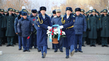 Фотография к новости: Әскери институтта Талғат Бигелдиновті еске алды
