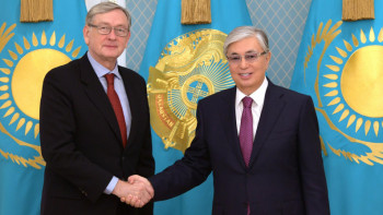 Фотография к новости: Мемлекет басшысы Словенияның бұрынғы президентімен кездесті