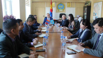 Фотография к новости: Қазақстан елшісі Моңғолиядағы қазақ диаспорасымен кездесті