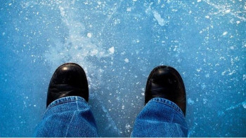 Фотография к новости: Мұз үстінде жүру адам өміріне қауіпті 