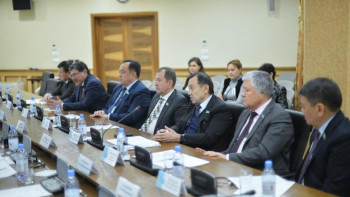 Фотография к новости: Сенаторлар Нұр-Сұлтанның мәслихат депутаттарымен кездесті 