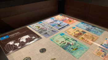 Фотография к новости: Теңге Бразилияның орталық банкі музейінің коллекциясына енді