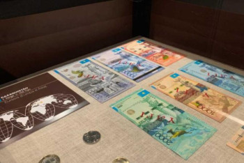 Фотография к новости: Теңге Бразилияның орталық банкі музейінің коллекциясына енді