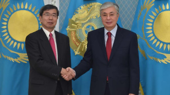 Фотография к новости: Тоқаев Қазақстан мен Азия даму банкінің президентін арадағы әріптестіктің 25 жылдығымен құттықтады