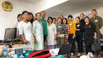 Фотография к новости: АҚШ дәрігері түркістандық әріптестерімен тәжірибе бөлісті 