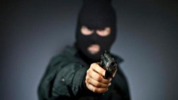 Фотография к новости: СҚО-да бетперде кигендер 170 млн теңге ұрлап кетті 