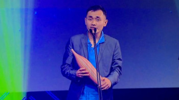 Фотография к новости: Қазақстандық режиссер азиялық "Оскарды" жеңіп алды