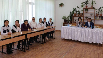 Фотография к новости: Оқушылардың қатысуымен "Алтын Орда-750 жыл" ғылыми конференциясы өтті