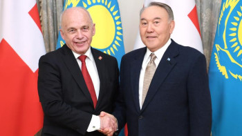 Фотография к новости: Елбасы Швейцария президентімен кездесті