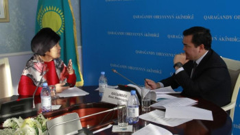 Фотография к новости: Қарағанды облысының әкіміне 100-ден астам сұрақ қойылды