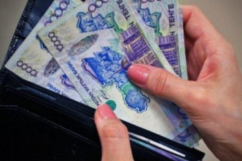 Фотография к новости: Мұғалімдер мен мәдениет қызметкерлерінің жалақысын көтеруге 1 трлн теңге жұмсалады