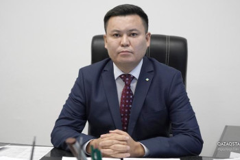 Фотография к новости: Танымал журналист Ернұр Бурахан жаңа қызметке тағайындалды