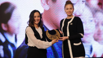 Фотография к новости: Томиристің алқасы аукционға қойылады