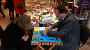 Фотография к новости: Тоғызқұмалақ ойынының оқу құралы литва тілiнде жарық көрді