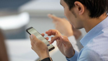 Фотография к новости: Мемлекеттік қызметшілерге смартфон қолдануға рұқсат беріледі