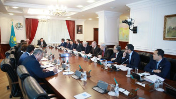 Фотография к новости: Мамин құрылыс саласын дамыту мәселелері жөнінде кеңес өткізді