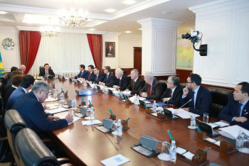 Фотография к новости: Мамин құрылыс саласын дамыту мәселелері жөнінде кеңес өткізді