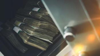 Фотография к новости: Оралда қарақшылар сейфтен 2 млн теңге ұрлап әкеткен 