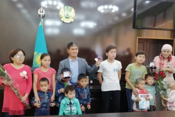 Фотография к новости: Жезқазғанда көпбалалы отбасылар баспаналы болды