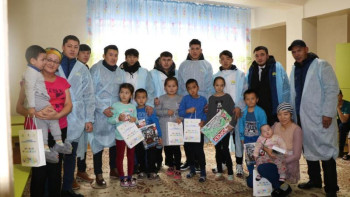 Фотография к новости: Алматылық 100 Нұрсұлтан 100 баланың арманын орындады