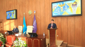 Фотография к новости: Шымкентте Тұңғыш президент күніне орай ашық сабақ өтті   