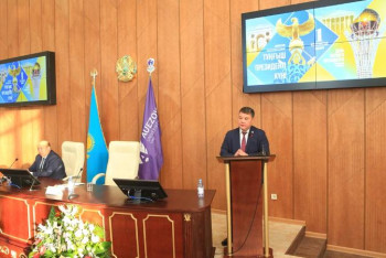 Фотография к новости: Шымкентте Тұңғыш президент күніне орай ашық сабақ өтті   