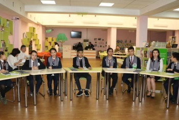 Фотография к новости: Жас ақындар мүшәйрасы. Жыр арқауы Елбасы