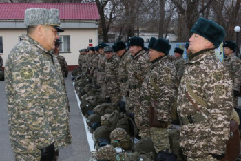 Фотография к новости: Қарулы күштерде тактикалық-саптық сабақтар өткізілуде