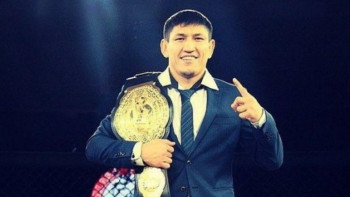 Фотография к новости: Қуат Хамитовтың қарсыласы Қазақстанда төбелесуден бас тартты