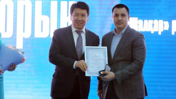 Фотография к новости: Шалқар радиосы "Қазақстан Тәуелсіздігі және Елбасы" байқауының жеңімпазы