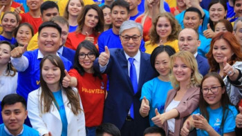 Фотография к новости: Жастар жылында даңғазалықтан бас тартып, нақты іспен айналыстық – Тоқаев