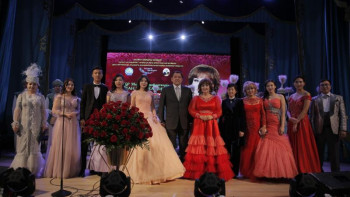 Фотография к новости: Атырауда Бибігүл Төлегенованың құрметіне шығармашылық кеш өтті