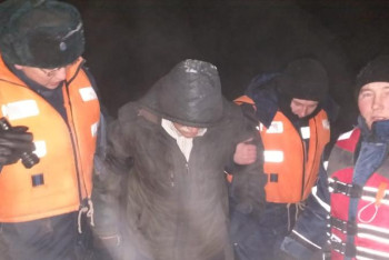 Фотография к новости: Самарқанд су қоймасында тұманда адасқан екі балықшы табылды