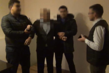 Фотография к новости: Сарыағашта аудандық соттың судьясы пара алды деген күдікке ілінді