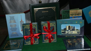 Фотография к новости: "Түркістанда жерленген хандар мен сұлтандар" туралы кітаптың тұсаукесері өтті