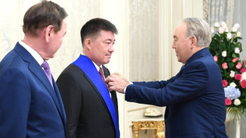 Фотография к новости: Елбасы мемлекеттік наградаларды табыс етті