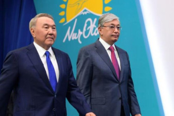 Фотография к новости: Назарбаев пен Тоқаев мерекелік концертті тамашалады